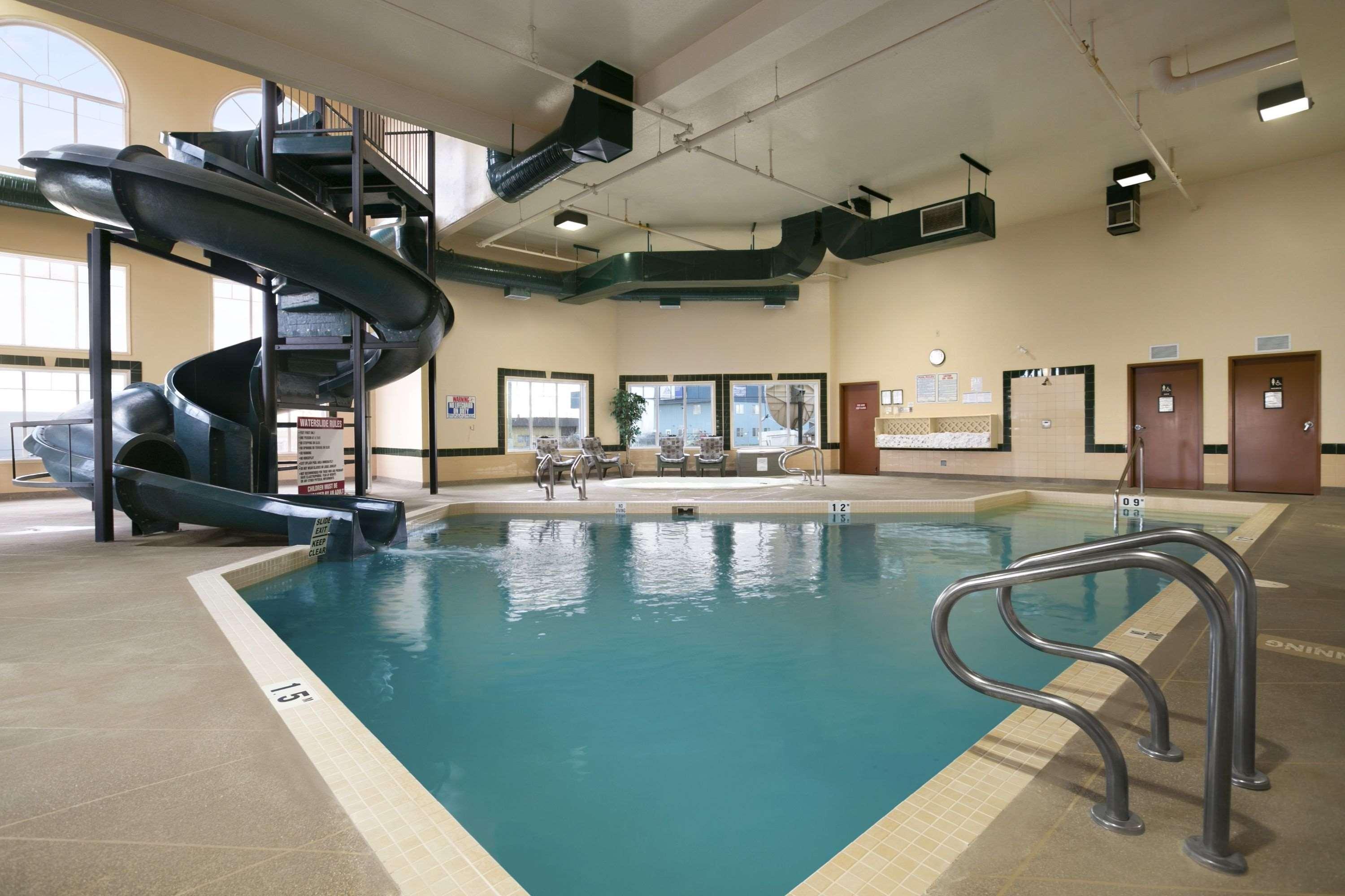 Super 8 By Wyndham Fort Nelson Bc Exteriér fotografie